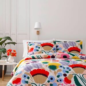 NEW Marimekko Ojakellukka Queen Duvet w/2 shams.Reversible RARE NO OFFERS OR…